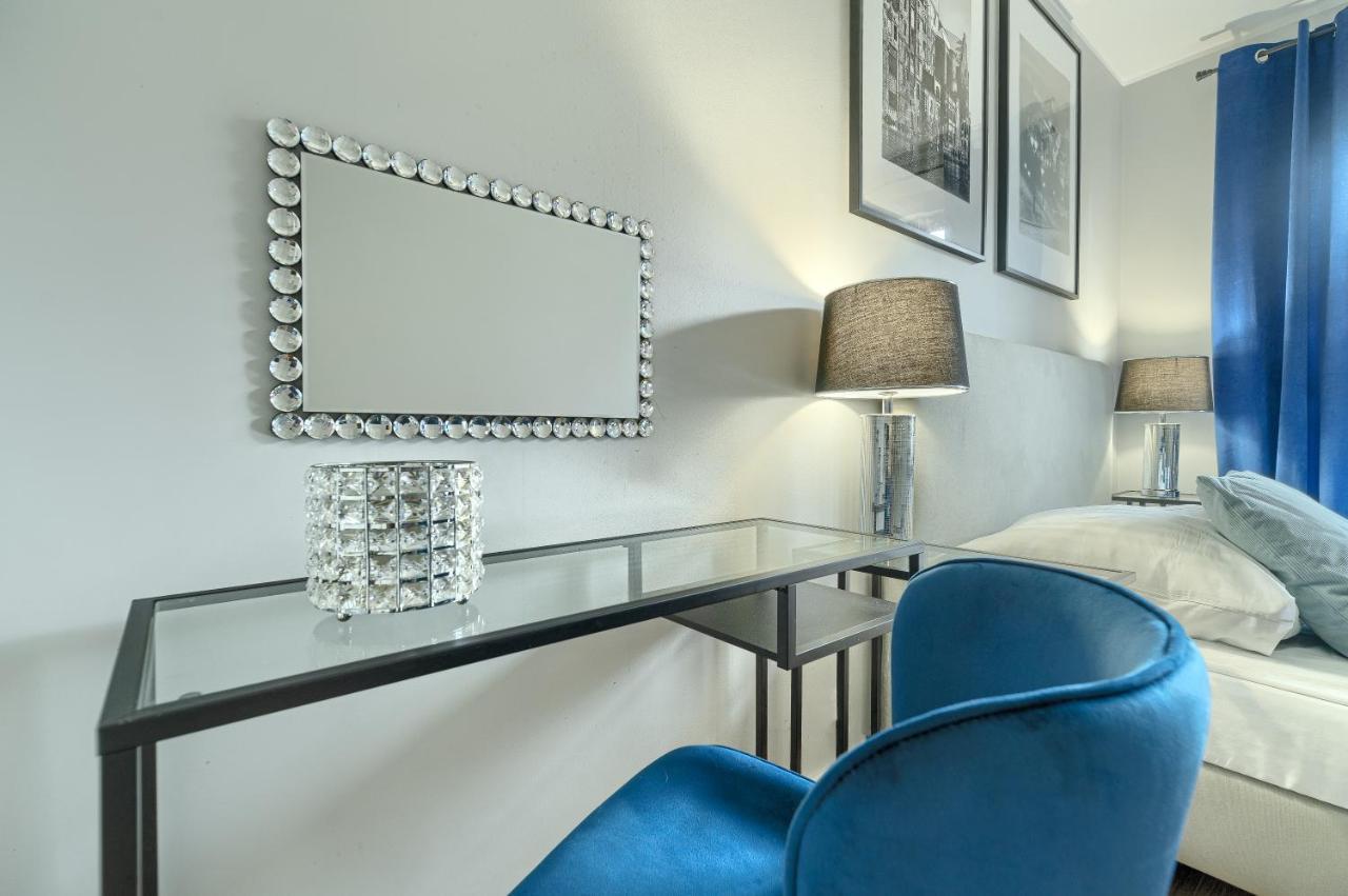 Exclusive New Town Apartment *